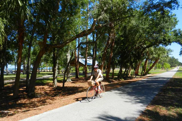 Walking and Biking around Madeira Florida